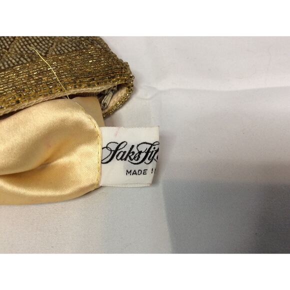 VINTAGE SAKS FIFTH AVENUE GOLD BEADED ZIPPER BAG PURSE CLUTCH - Picture 5 of 9